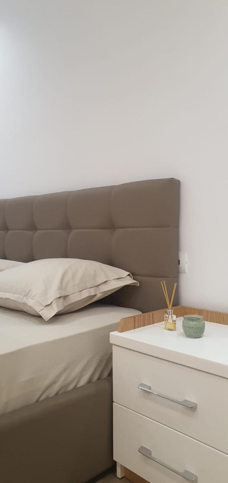 Alle's Komuna Parisit Lux Appartamento