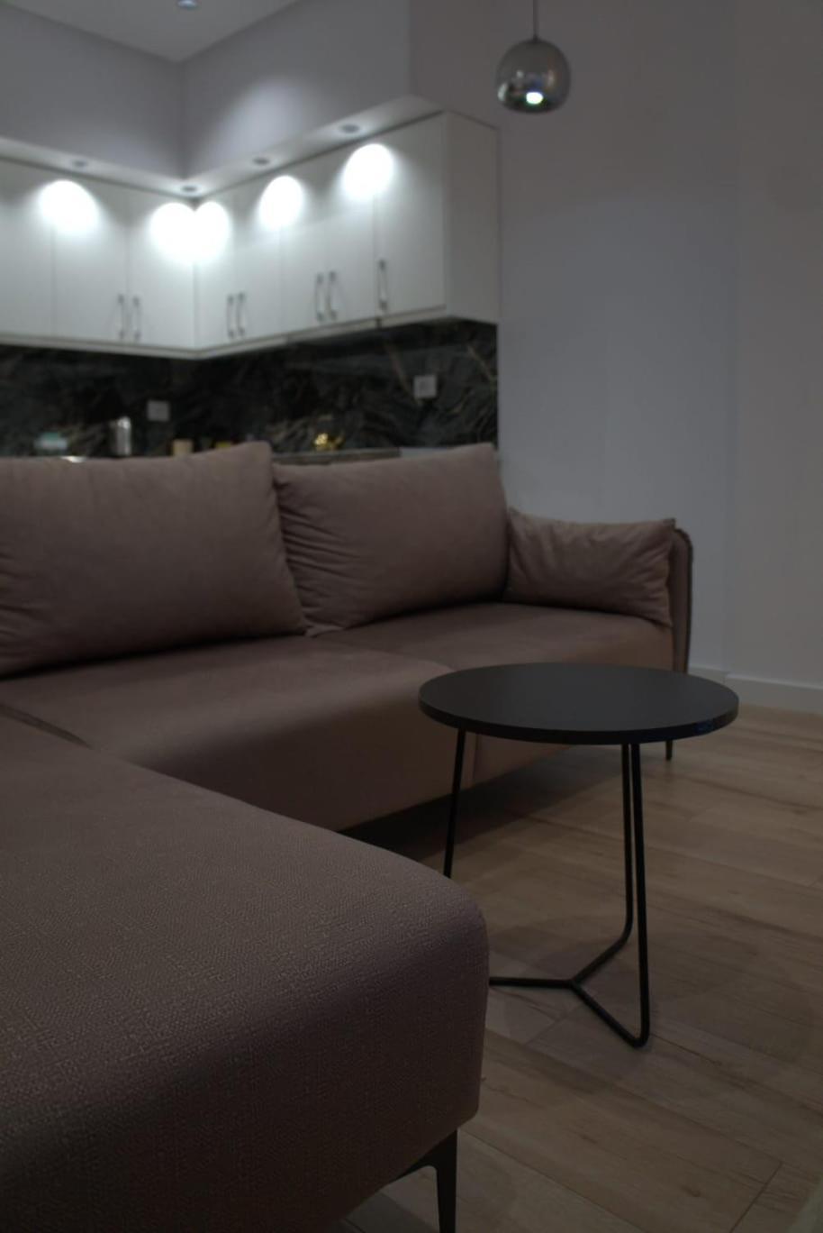 Alle's Komuna Parisit Lux Appartamento